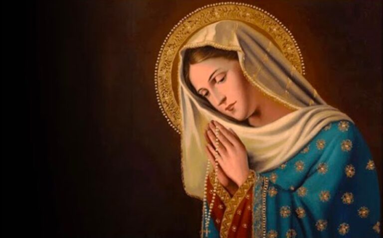 Preghiera alla Vergine Maria: Un Pilastro di Fede e Devozione